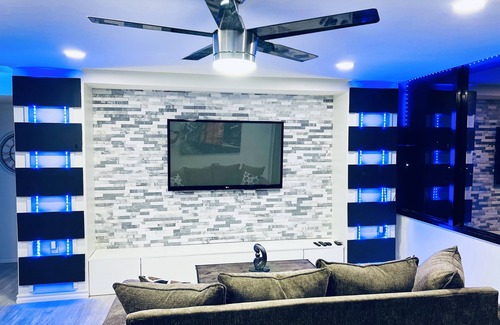 Downtown Tulsa Condo | Newly Renovate Stylish Condo with a City View