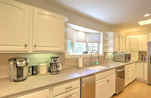 Glenwood Springs House | Newly Renovated Mtn Home w/views, backyard oasis, 2 grills, near dwtn & Pools