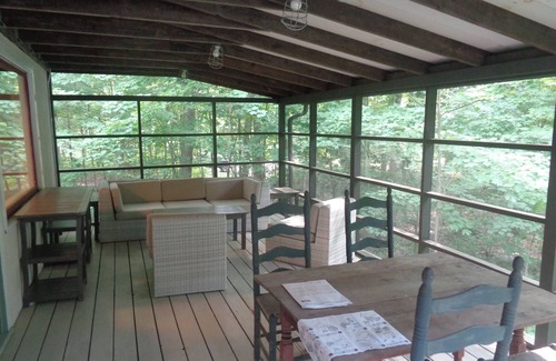 Warren House | Newly Renovated 18th Century Cottage On 4 Acres