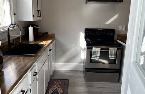 Midtown House | Newly Renovated 1936 Home Close To Augusta National, Airport & Downtown!