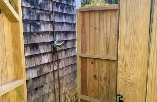 Brewster Cottage | Newly renovated 2 bedroom cottage - walk to beach