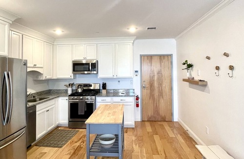 Roxbury Apartment | Newly Renovated, 2B 2BA unit with elevator