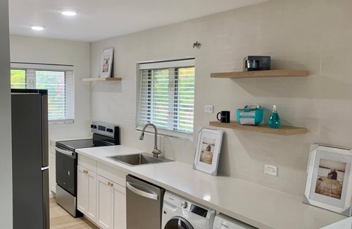 Paradise Island Apartment | Newly renovated 2BR Oceanfront apartment; walk to Atlantis & Cabbage Beach!