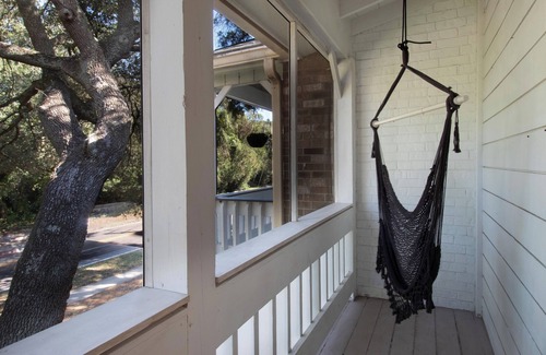 Charleston House | Newly renovated 2BR townhome in the heart of James Island