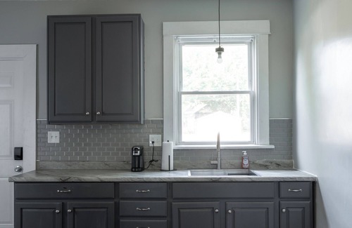 Dayton House | Newly Renovated 3 Bedroom, Near Campus!