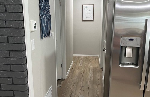 Kingston House | Newly Renovated 4-bedroom house is a 5 minute walk to Buncombe Creek Marina