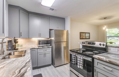 Arlington Heights House | Newly Renovated, 5 minutes from Dickies Arena, 9 minutes to downtown and TCU