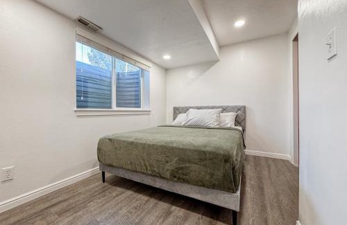 Kearns House | Newly Renovated 5 BR 3 Bth in SLC