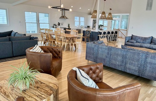 Holgate House | Newly renovated 5BR on private bayfront peninsula