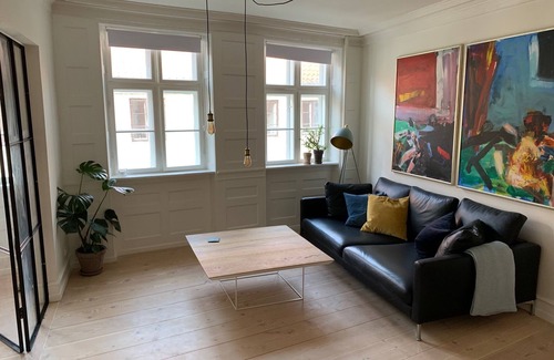 Copenhagen City Centre Condo | Newly renovated and historical preserved apartment