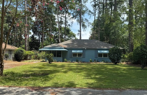 Valdosta House | Newly Renovated and Furnished 3/1 Single Family Home