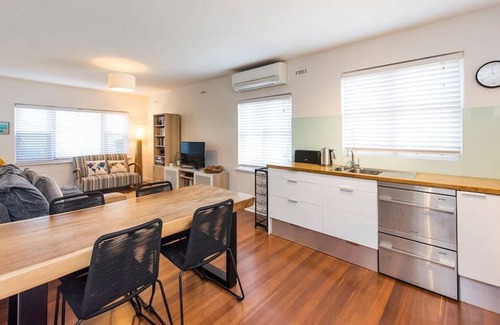 Cottesloe Apartment | Newly renovated apartment with beach down the road. Free WIFI and parking.