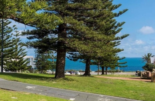 Cottesloe Apartment | Newly renovated apartment with beach down the road. Free WIFI and parking.