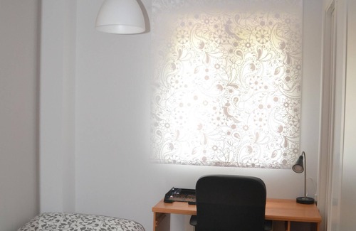 Palomeras Bajas House | Newly renovated apartment / flat, 15 minutes from the center of Madrid