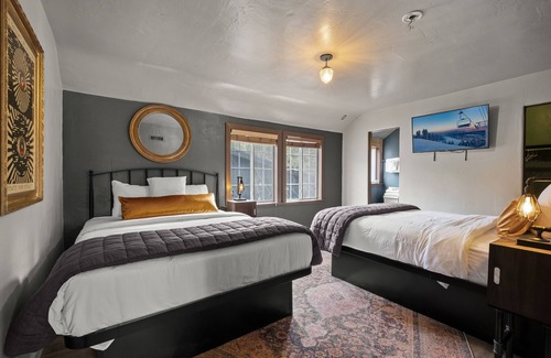 Big Bear Lake Hotel | Newly renovated boutique property in the heart of Big Bear Lake!