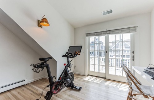 Avon House | Newly Renovated Bay Head Family Escape Steps to Quiet Beach with Pool