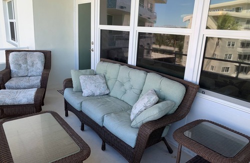 Marco Island Condo | Newly Renovated Beachfront Condo w/Gorgeous 365 Sunsets