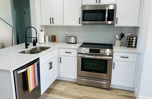 Ormond Beach House | Newly Renovated Beachside Home for Extended Stays