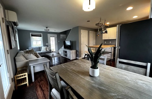 Ogunquit - Wells House | NEWLY RENOVATED Beautifully Quaint Wells Beach House