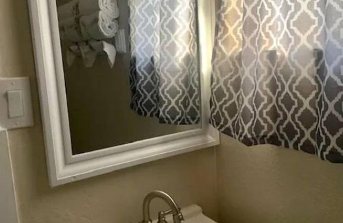 Yuma House | Newly Renovated Bungalow thats Located within Walking Distance of Martinez Lake!
