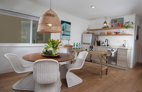 Santa Ana Heights House | Newly renovated casual and comfortable modern home steps to beach
