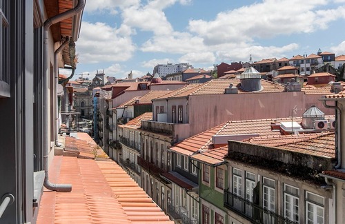 Centro / Baixa Apartment | Newly Renovated Central Loft w/AC by LovelyStay