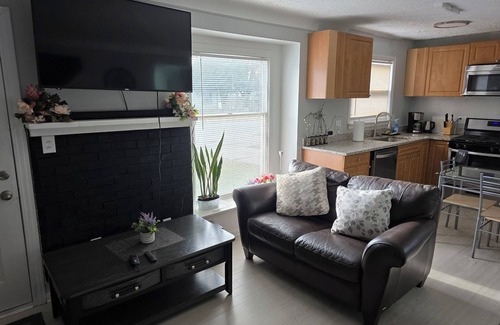 Harper Woods House | Newly Renovated Charming Family-Friendly Retreat in Harper Woods: