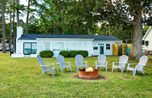 Urbanna House | Newly renovated cottage on the Rappahannock!