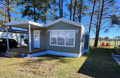 Clermont House | Newly Renovated Cute Home on Golf Course.