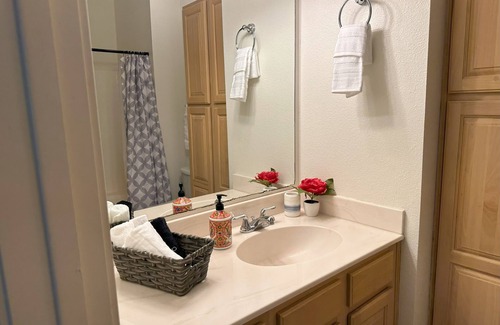 Highlands - Perkins House | Newly Renovated, Entire home to relax near LSU Stadium