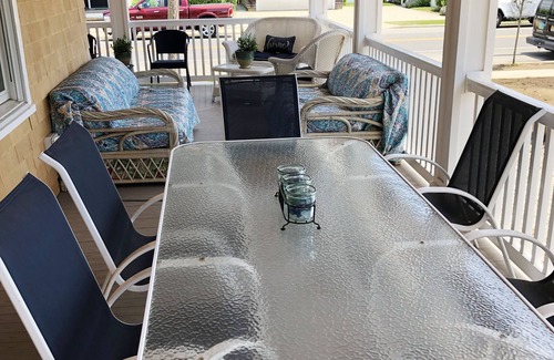 Avon House | Newly renovated family beach house, walking distance to everything!