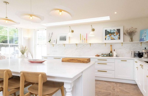 East Wittering House | Newly Renovated Beachside Retreat for 10