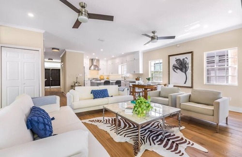 White St. Gallery House | Newly renovated home close to the beach and all attractions