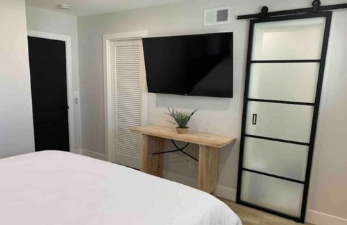Corona House | Newly renovated home in the heart of SoCal