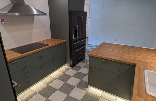 Lakeland House | Newly renovated home with a pool in the heart of south Lakeland.