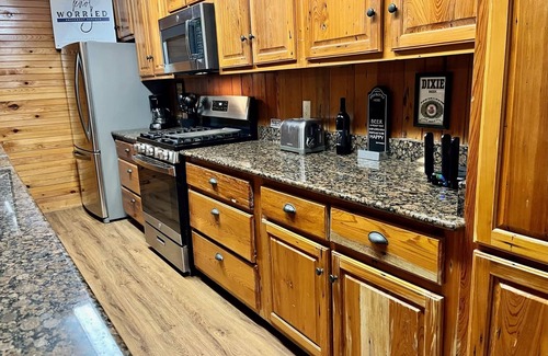 Venice Boat Rental | NEWLY RENOVATED Houseboat Located in Venice Marina (B Dock)
