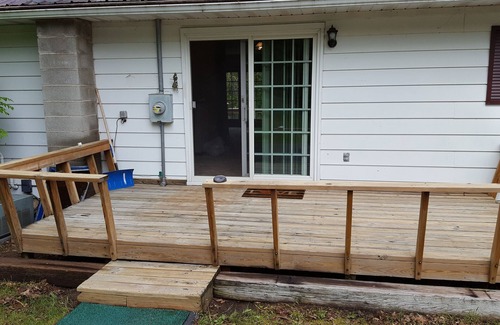 Beulah House | Newly Renovated in 2017/2018! Large 2 Acre Lot. Lots of Parking! Has AC!