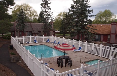 Whitefish House | Newly Renovated In-Town Whitefish Townhome w/Pool. Between Downtown & Ski Hill.