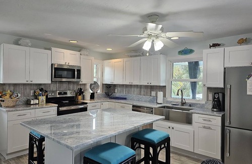 North Captiva House | Newly Renovated Island Pool Homen