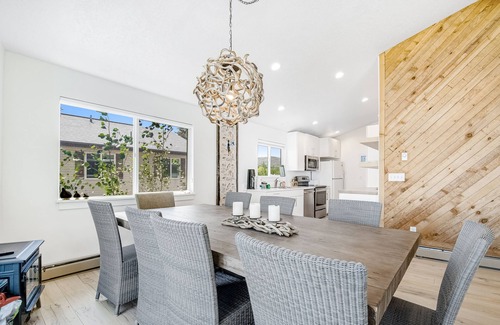 Garden City House | Newly Renovated Lakefront Home w/Private Beach, Deck, Elevator, Views - Dog OK