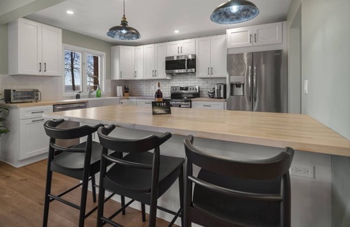 Romulus House | Newly Renovated | Lake Access | Cayuga Wine Trail