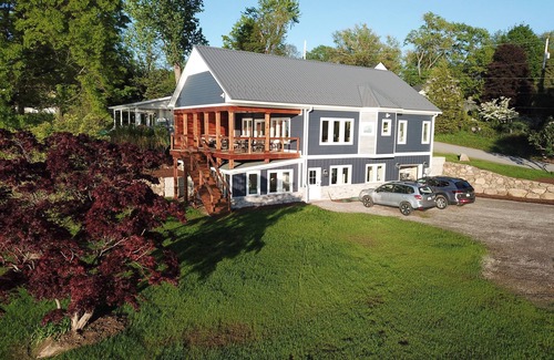 North East Cottage | Newly renovated lake house on the shores of Lake Erie with private beach access!