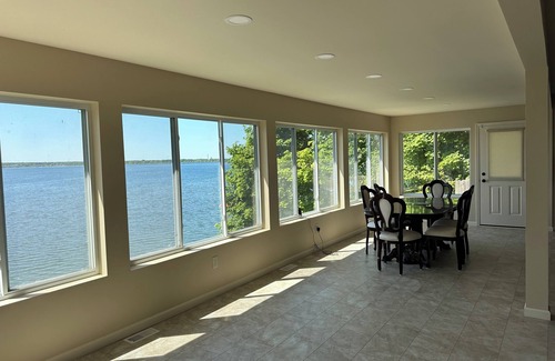 Geneva House | Newly Renovated Lakefront House with Incredible Sunset & Lake views
