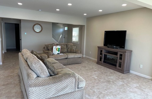 Geneva House | Newly Renovated Lakefront House with Incredible Sunset & Lake views