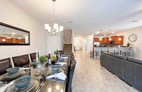 Davenport House | Newly Renovated Luxurious 8BR Oasis- Pool, Spa, Home Theater, Steps from Disney