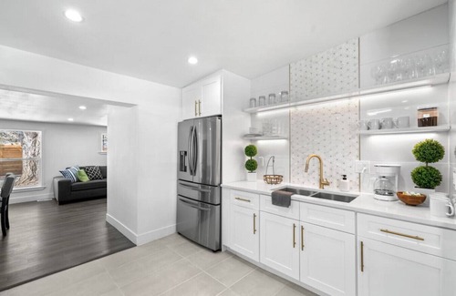 Alta Vista Area House | Newly Renovated Mid-Mod Home near Olde Town Arvada