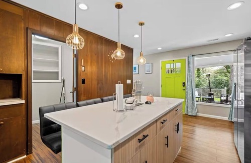 Southwest Raleigh House | Newly Renovated Midcentury Home is 4acres with Pond view near Dixie Park