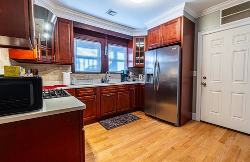 Neponset - Port Norfolk Apartment | Newly Renovated Modern Retreat l Near T