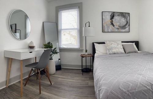 Eggertsville Apartment | Newly Renovated Modern Apartment in Amherst