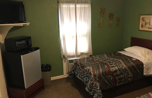 Fairmont Hotel | Newly Renovated Motel